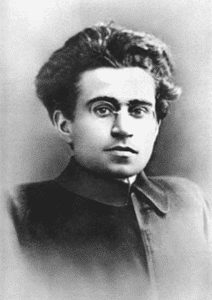 “Le vieux monde se meurt, le nouveau monde tarde à apparaître et dans ce clair-obscur surgissent les monstres.” Antonio Gramsci, Cahiers de prison.