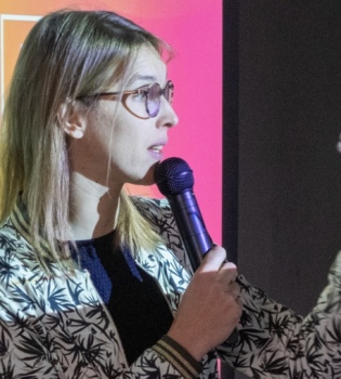 Céline Stenger est la directrice stratégie et gouvernance IT de Fnac Darty